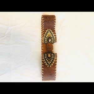 Belt with stone